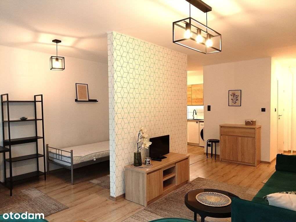 Duża kawalerka+ balkon, komórka, mp- Zwierzyniecka