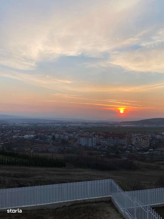 Apartament 2 camere semifinisat, etaj 1, balcon, priveliste