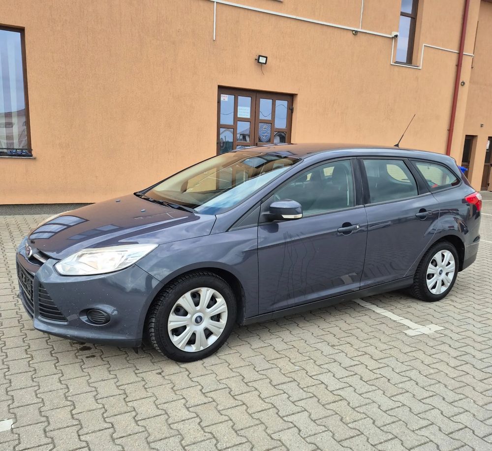 Ford Focus MK3 [2010 - 2018] 1.6 TDCi DPF Start-Stopp-System SYNC Edition 2013