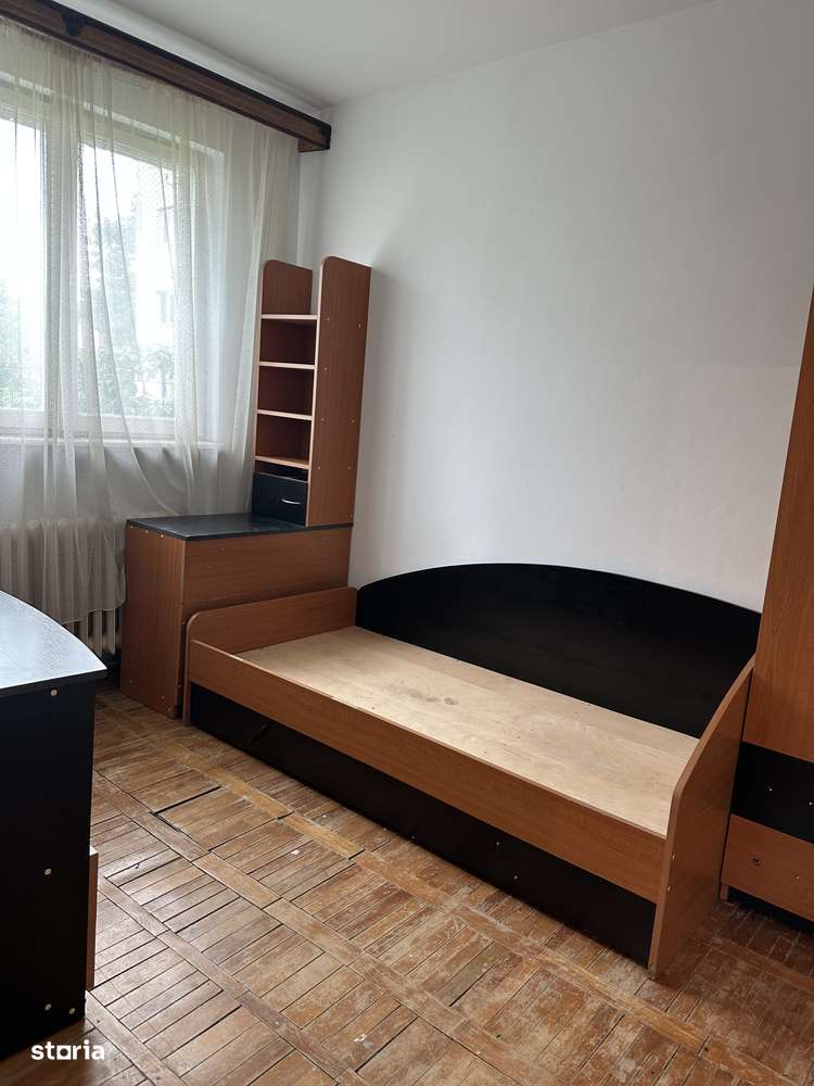 Apartament de vanzare,3 camere-2