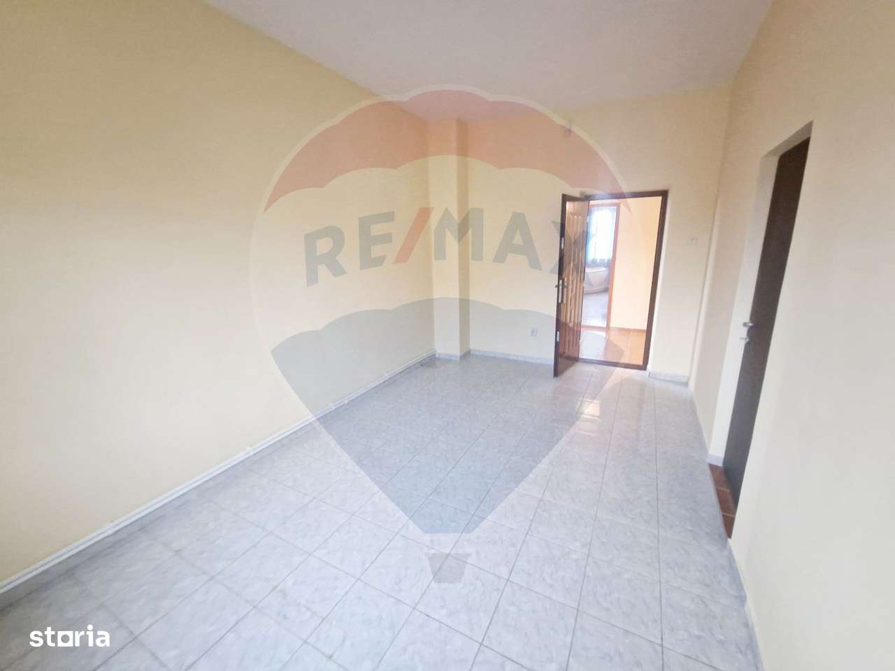 Vilă spațioasă de închiriat – 1 Mai, Piatra Neamț - Imagine principală: 5/20