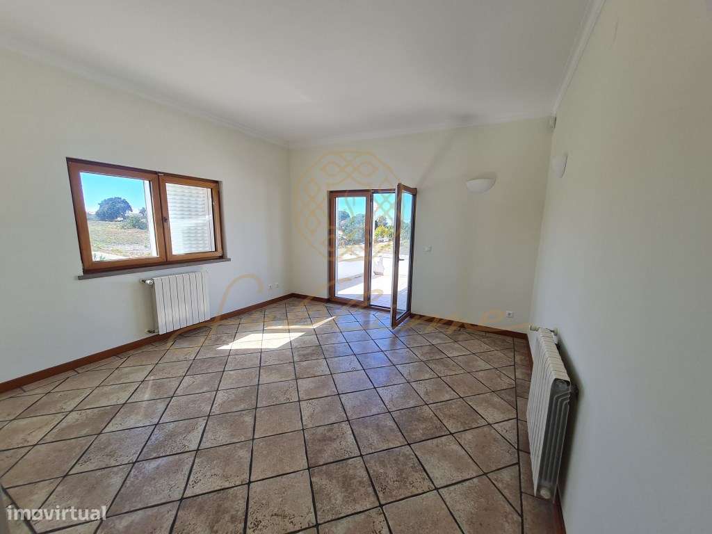 Moradia isolada V3+2 situada em Caixas, Sesimbra com Piscina-32