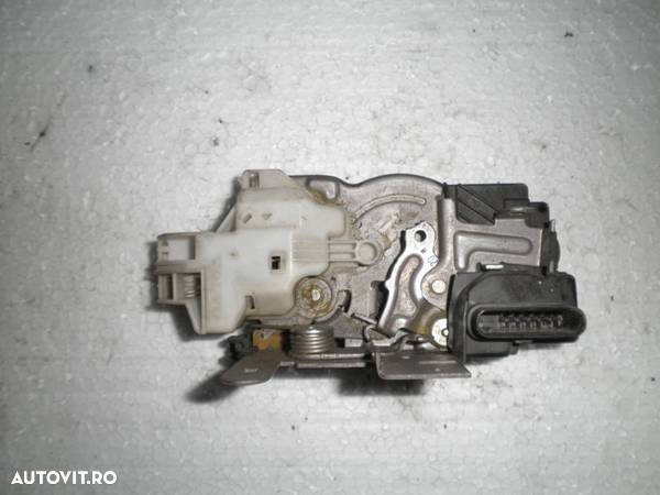 Incuietoare / Broasca Usa Dreapta Spate/ stanga fata  Volvo V40 2012 31391831, 933373106 - 1