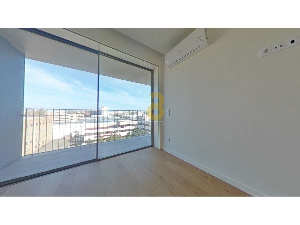 Apartamento T3 com vistas e varanda nas 3 frentes - Matosinhos Sul-24