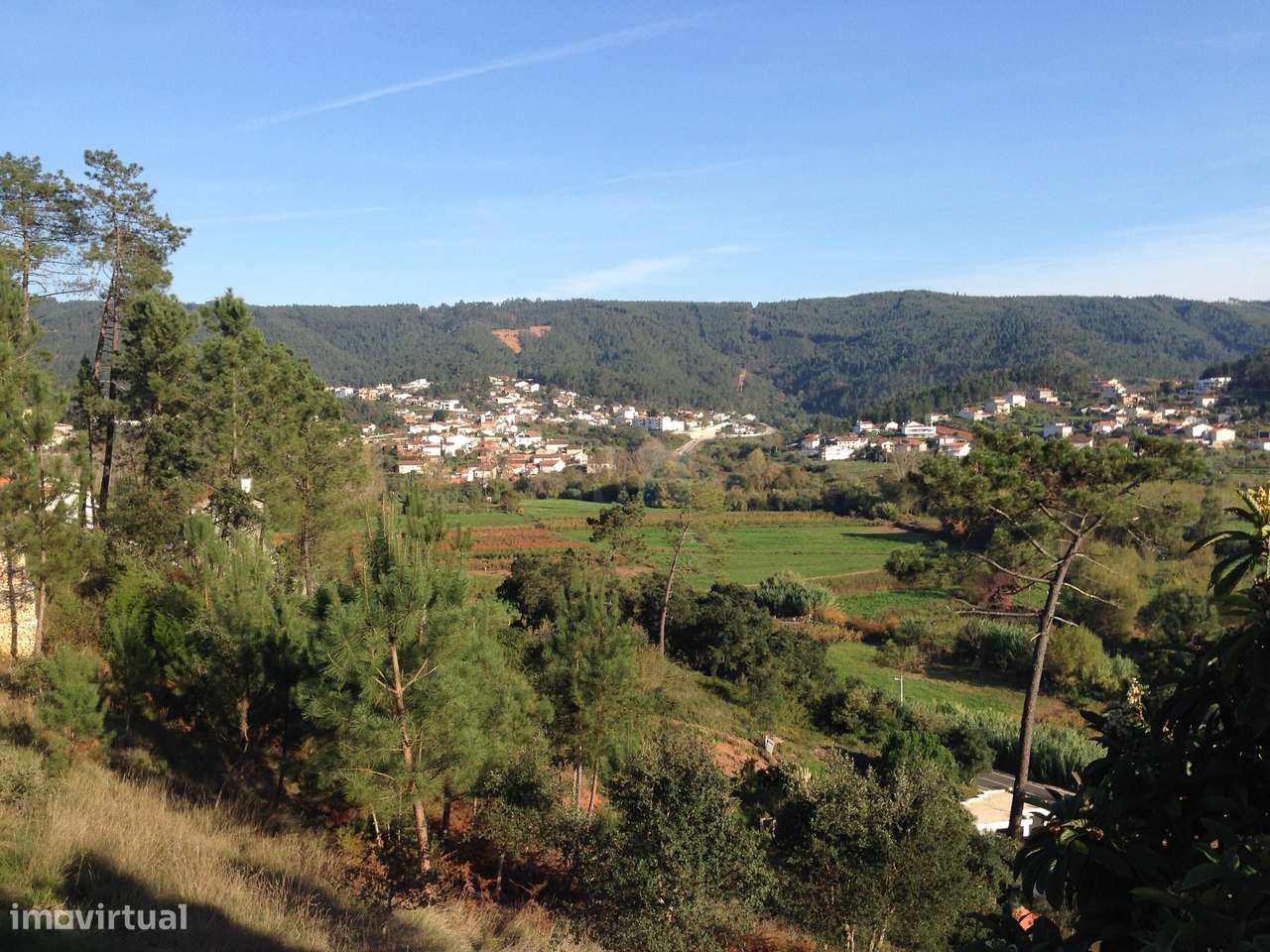 Moradia T3 com Garagem e Terreno em Almalaguês-6