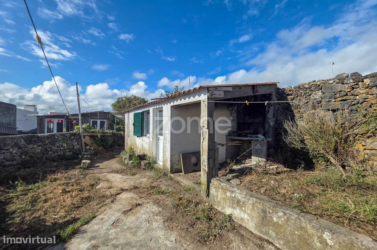 Moradia T3 em Santa Cruz, na Lagoa-12