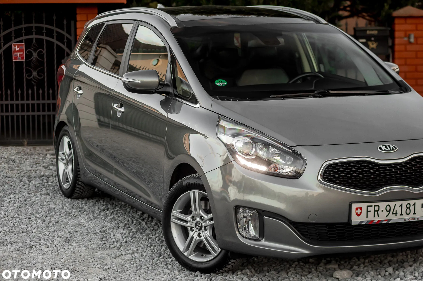 Kia Carens 1.7 CRDi 141 Dream Team Edition - 3