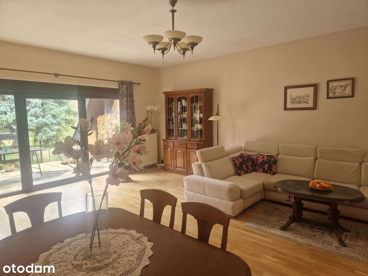 Wygodny dom dla 2 rodzin - oddzielne wejścia-5