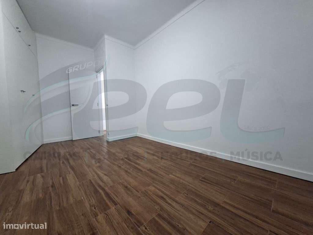 Apartamento T2 c/ terraço-23