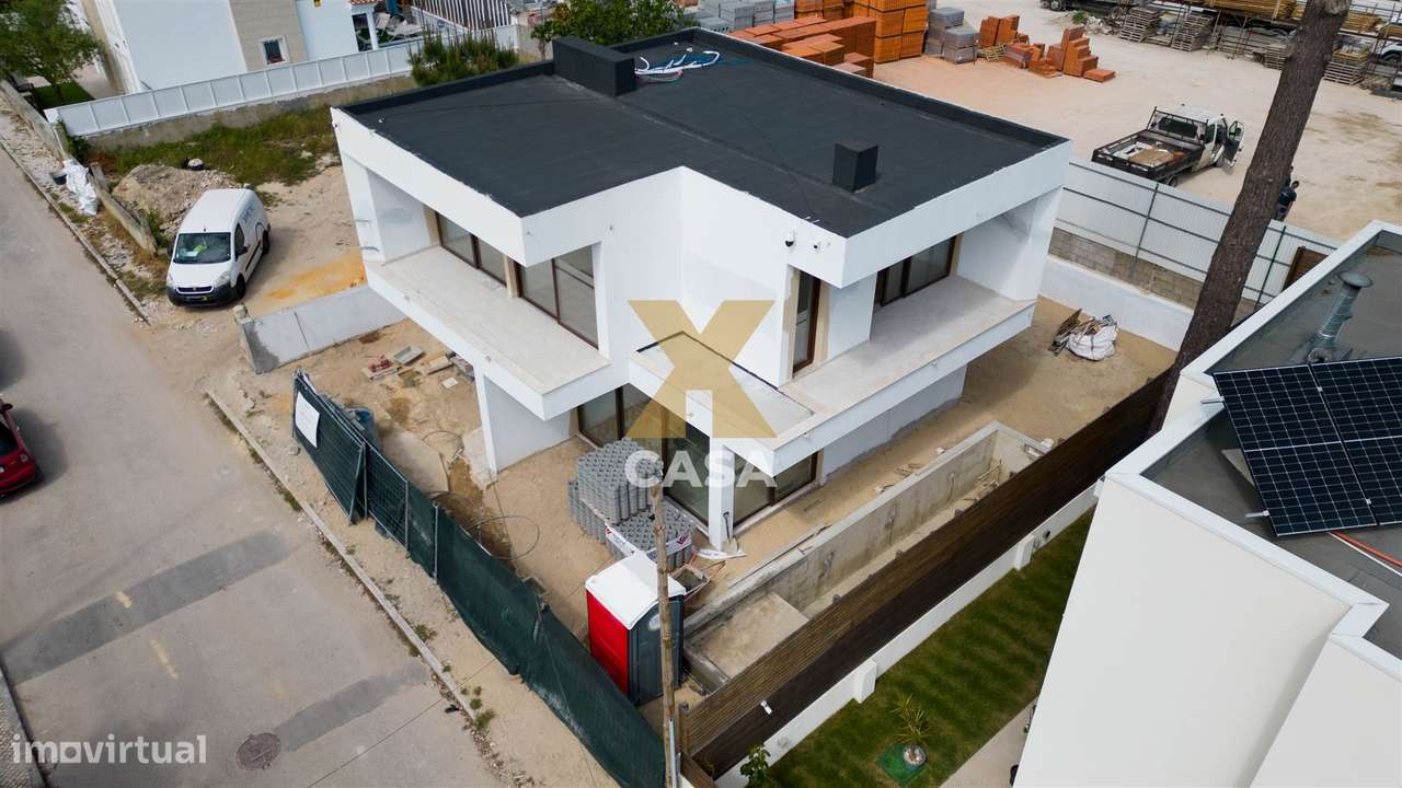 Moradia Isolada T3 Venda em Charneca de Caparica e Sobreda,Almada-24