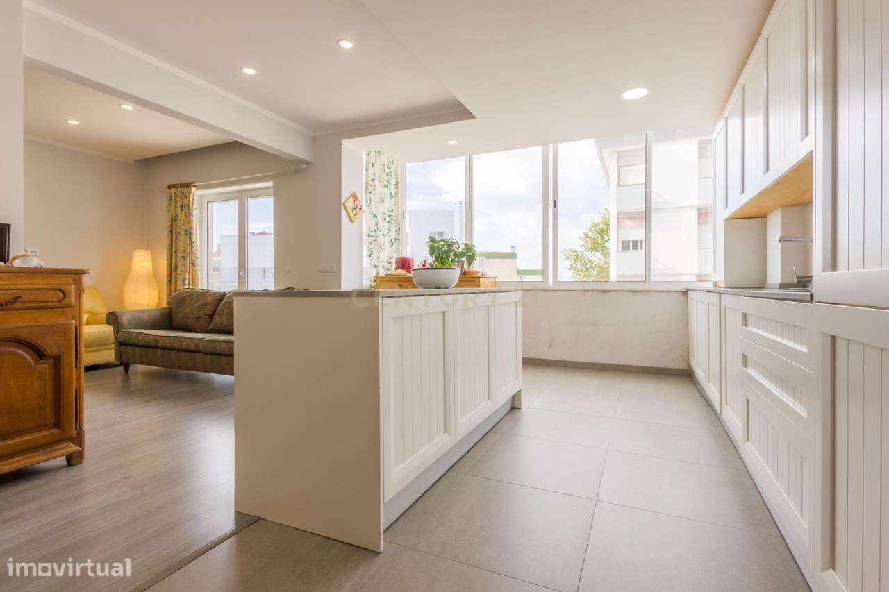 Apartamento T3 em Barreiro com Varandas e Boa Exposição Solar - Grande imagem: 5/21