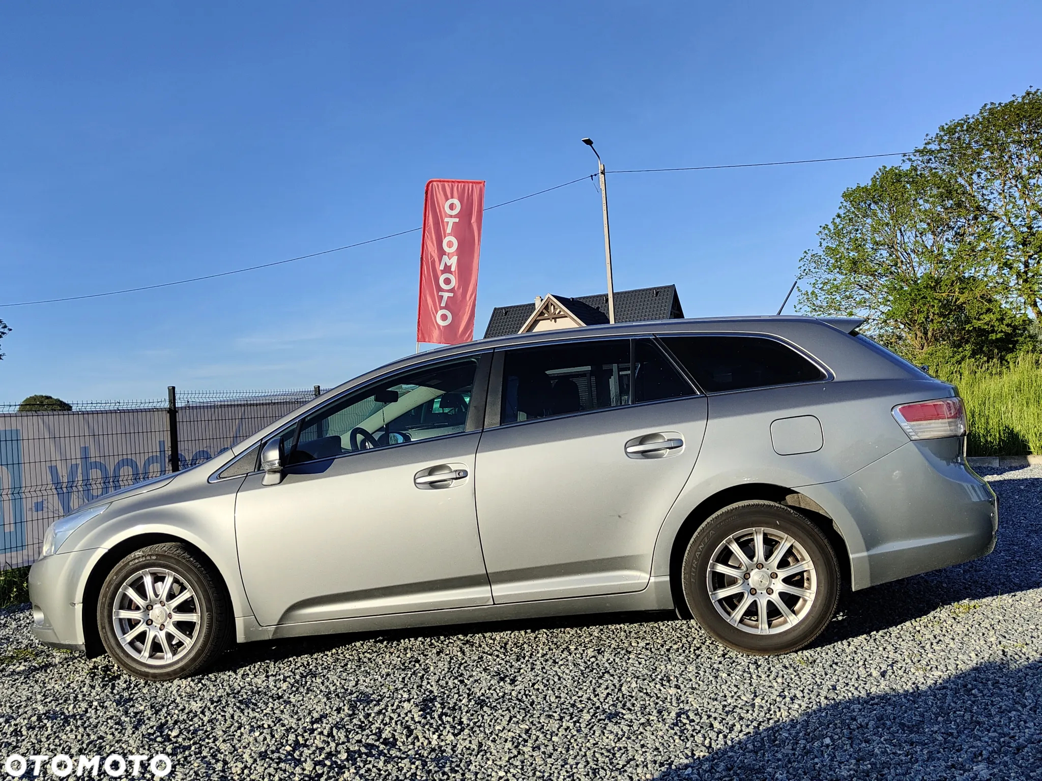 Toyota Avensis 2.0 D-4D Sol - 14