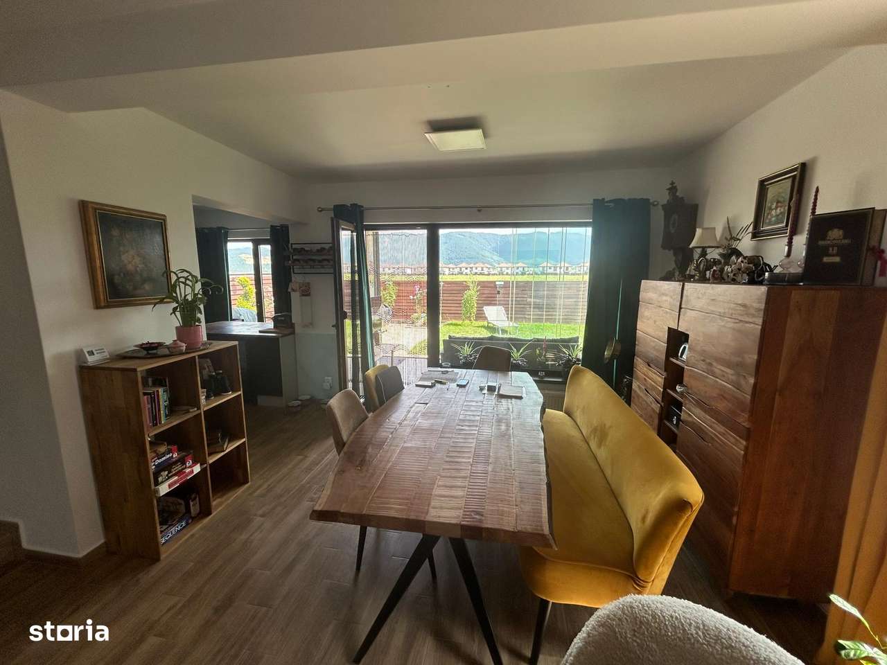 Casă eleganta in zona rezidentiala Ghimbav - cu vedere panoramica! - Imagine principală: 2/19
