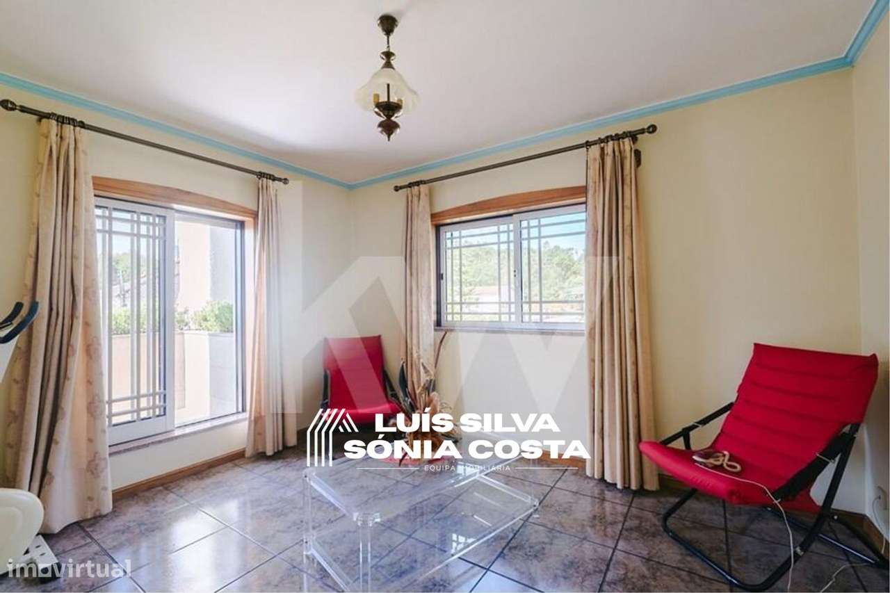 Moradia Independente T6 c/ Anexos, Armazém e Terreno p/ Construção-21