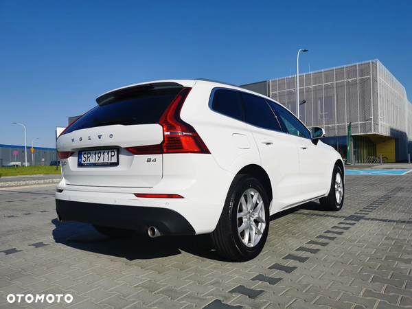 Volvo XC 60 B4 B Momentum Pro - 4