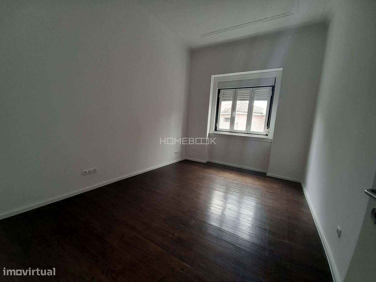 Fantástico T2 totalmente remodelado junto à Unidade de Saúde no Alto d - Grande imagem: 5/17