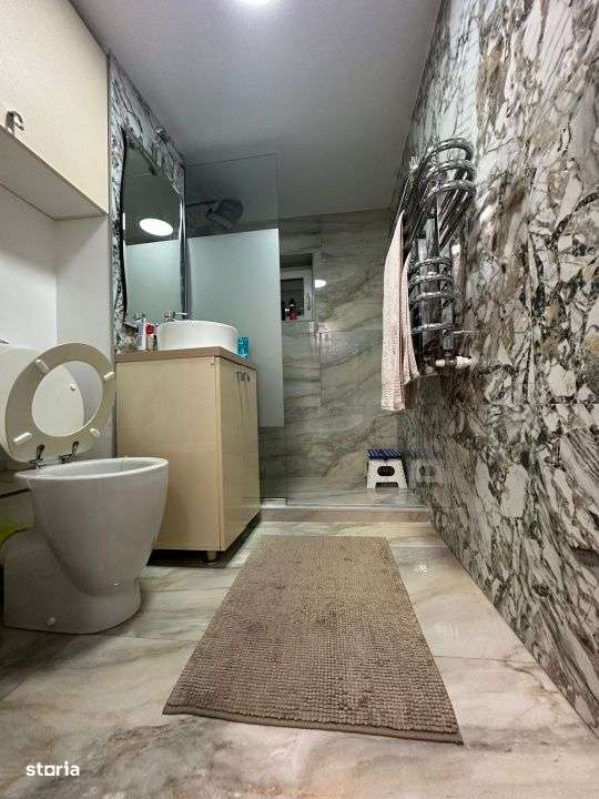 Apartament 3 camere, zona Buzaului (B-uri), etaj 1. - Imagine principală: 5/7