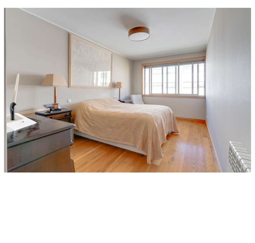 T3 de luxo junto à praia-8