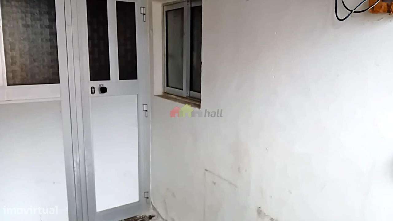 Moradia T4 térrea com anexos na Varzinha - Setúbal-9