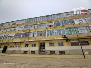 Apartamento T3 Renovado - Mem Martins