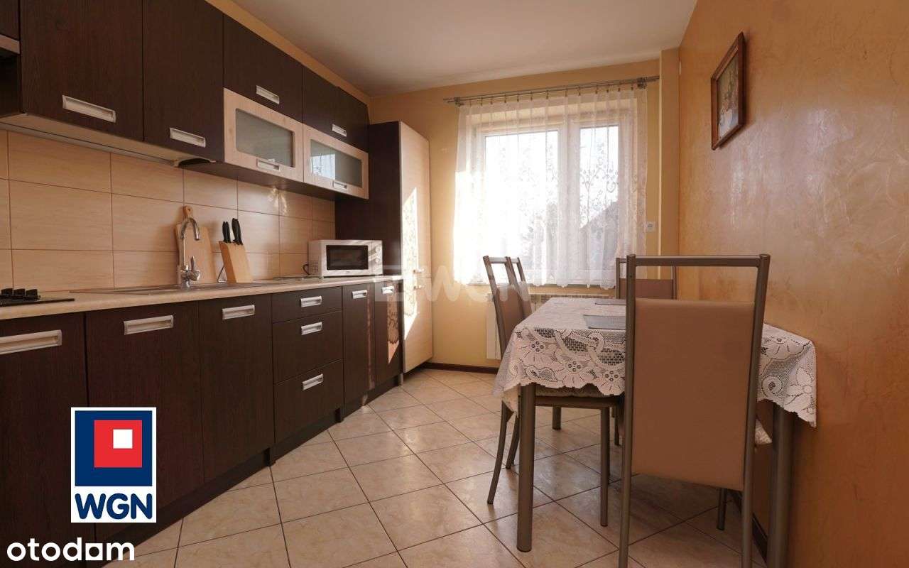 Praktyczny dom z dużym terenem..-10