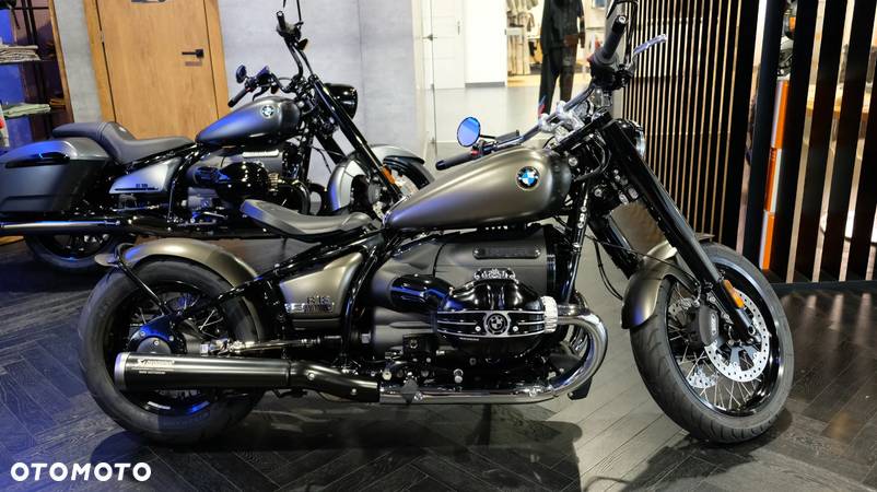 BMW R - 1