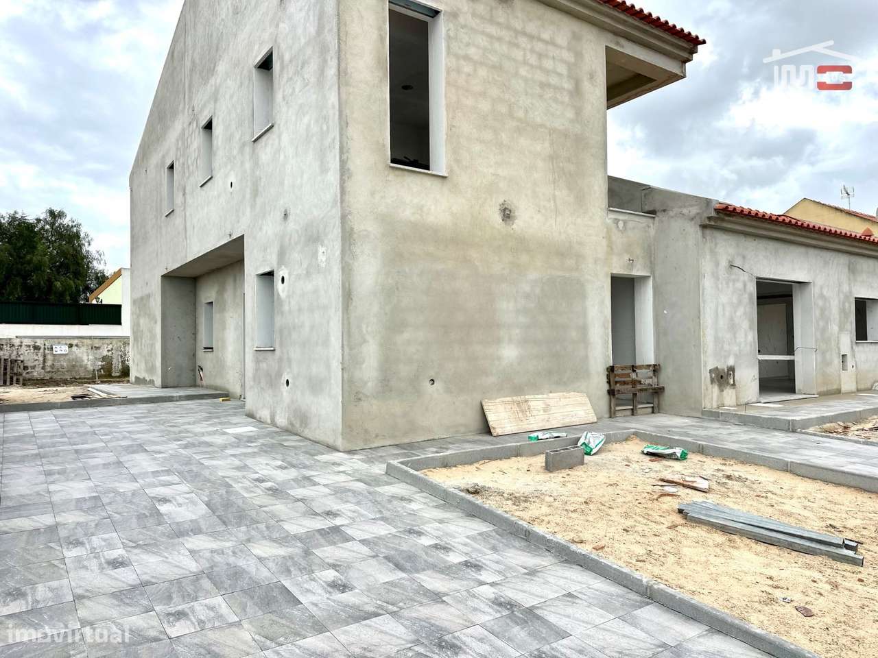 Incrível Moradia T4+1 - Com 612M2 de Terreno-33