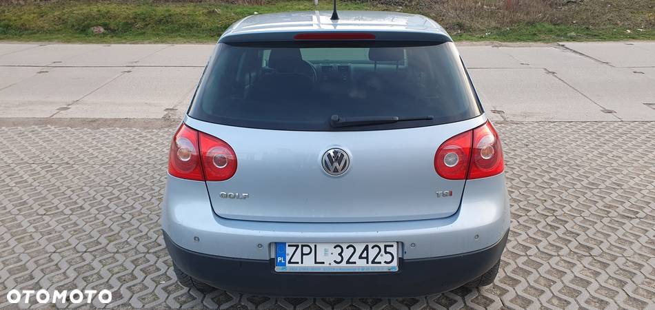 Volkswagen Golf - 16