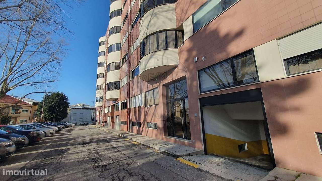 Apartamento T3 no Centro de Braga, junto á escola Alberto S. Paio-19