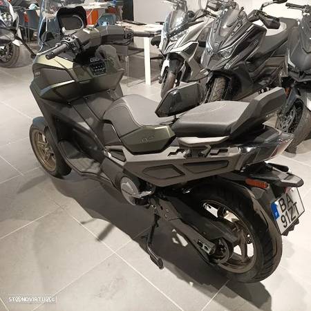 Kymco CV3 Moto de Serviço - 3