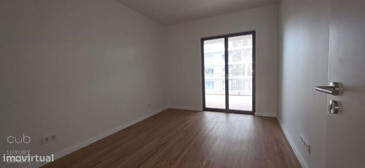 Apartamento T1 Novo em Cedência de Posição Contratual — Edifício Élou,-23