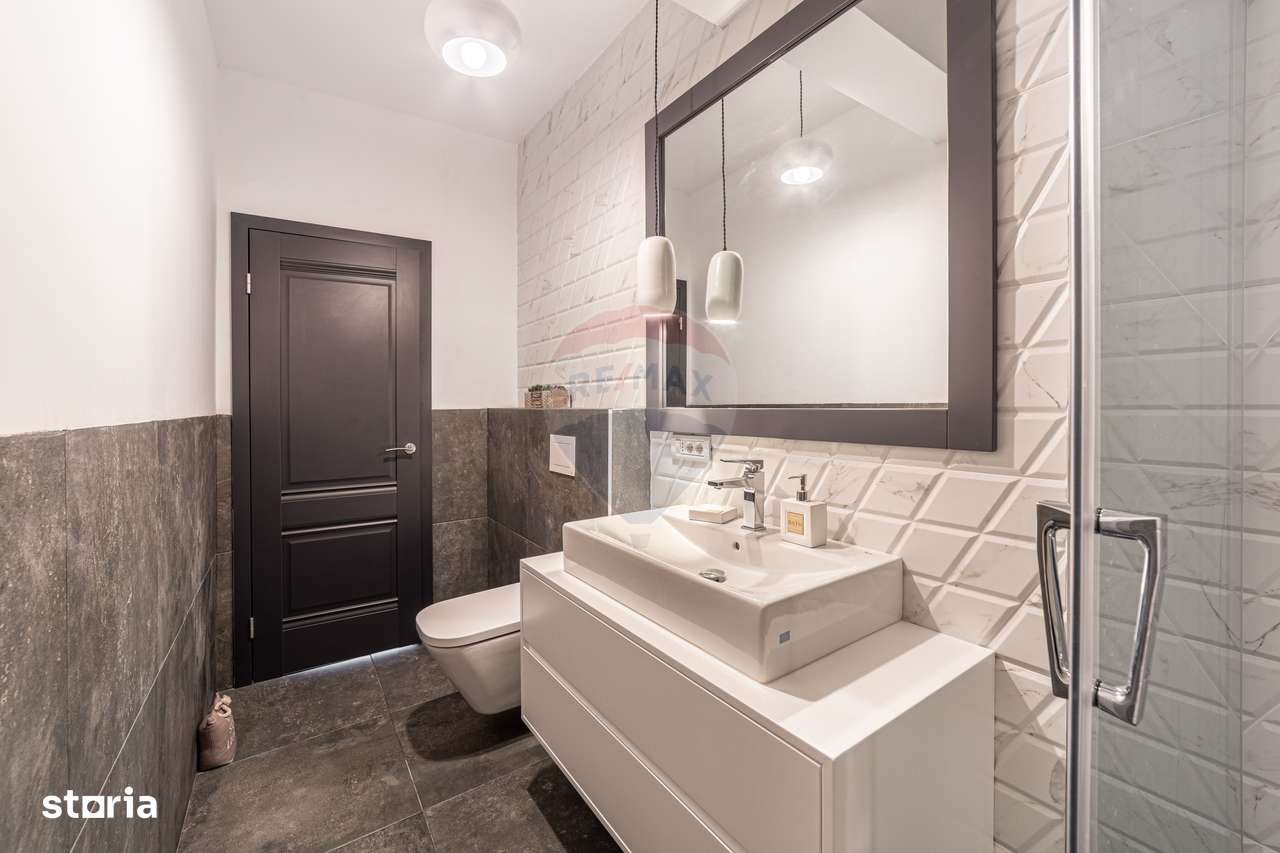 Apartament tip PENTHOUSE cu 3 camere de vânzare, ADORA PARK zona UTA-16