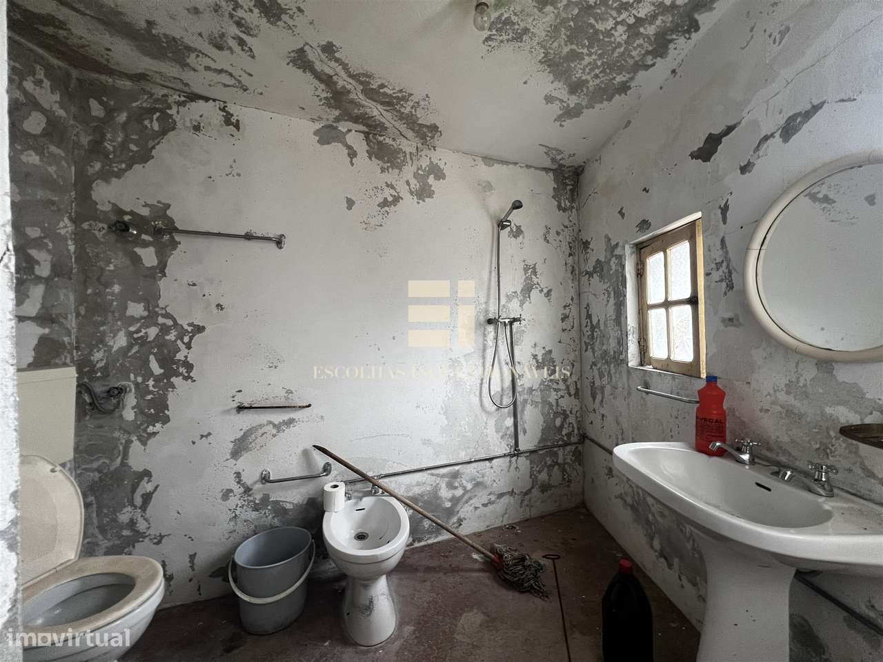 Moradia para restaurar com vista Rio Douro-9