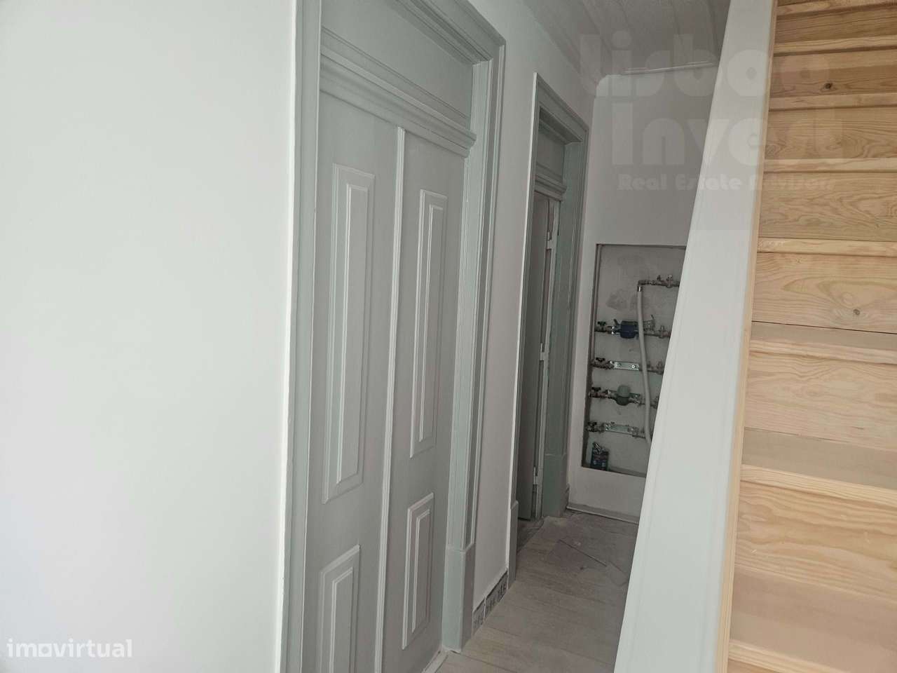 Vendo T2  remodelado em predio totalmente remodelado Terraço vista Rio-40