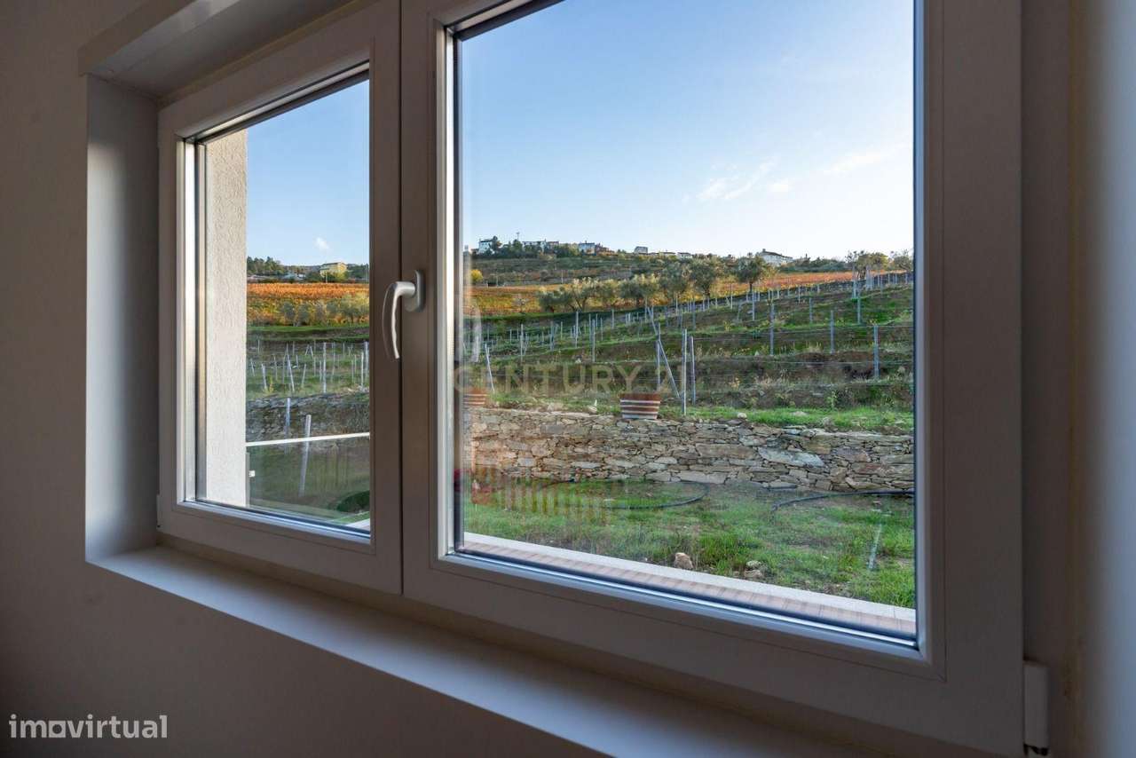 Moradia, 114 m², Barcos e Santa Leocádia-20