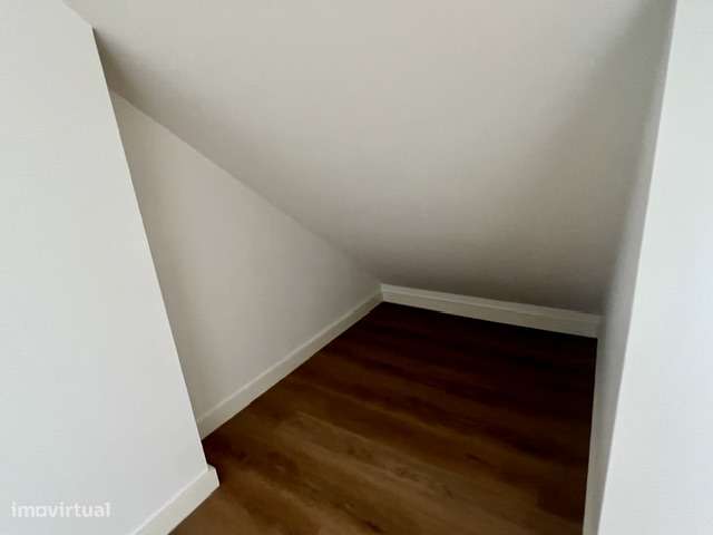 3 Apartamentos T2+1-32