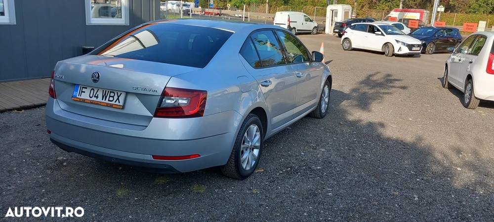 Skoda Octavia - 3