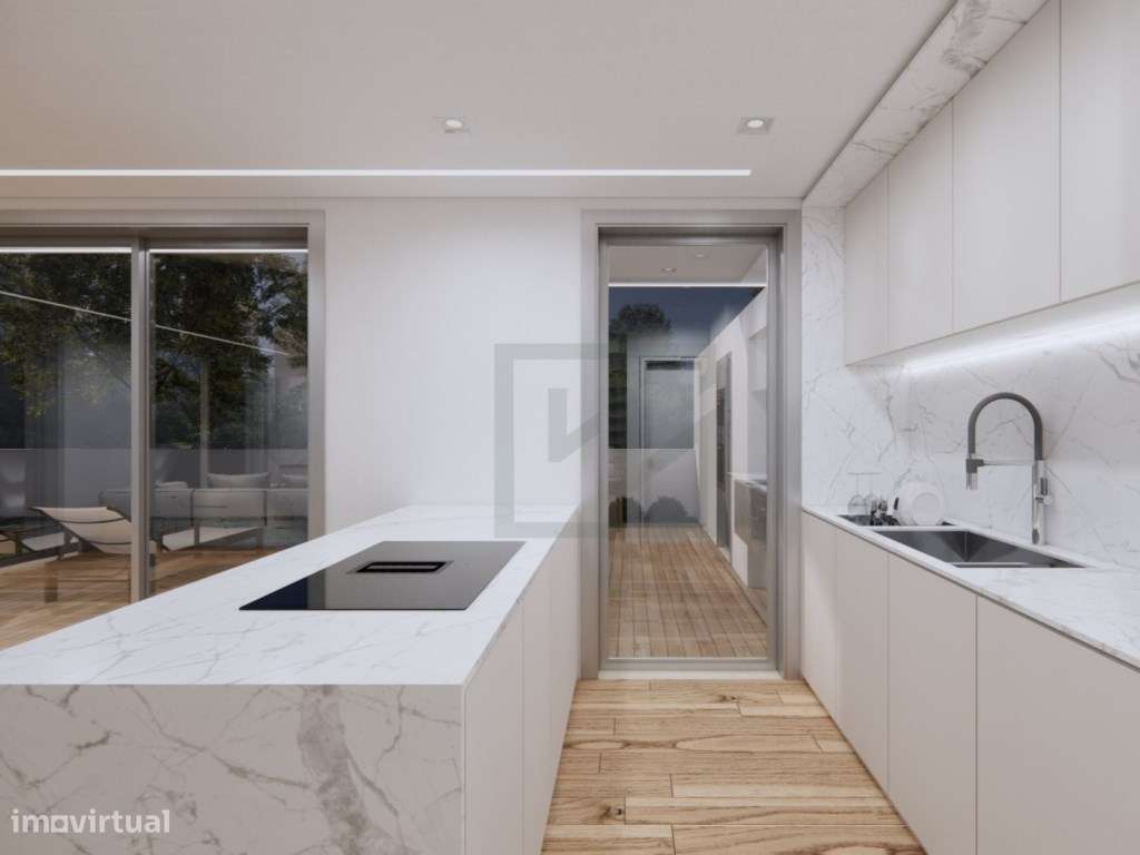 Aroeira / Moradia Nova V4 com rooftop e piscina-16
