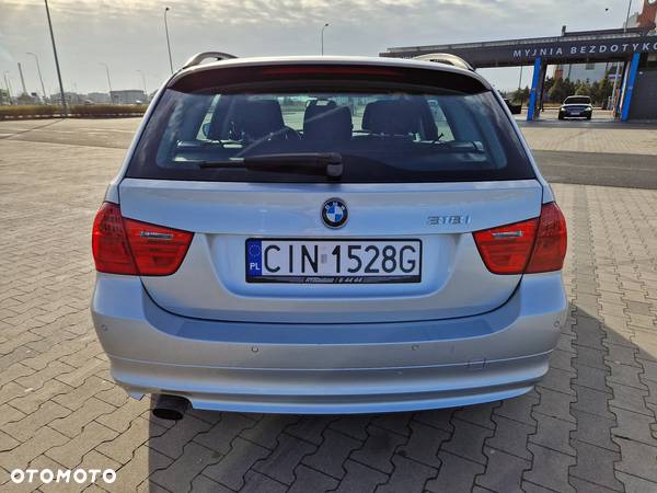 BMW Seria 3 318i Touring Edition Lifestyle - 4