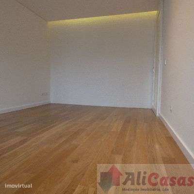 Excelente T3 Novo C/Varandas - Grande imagem: 5/20