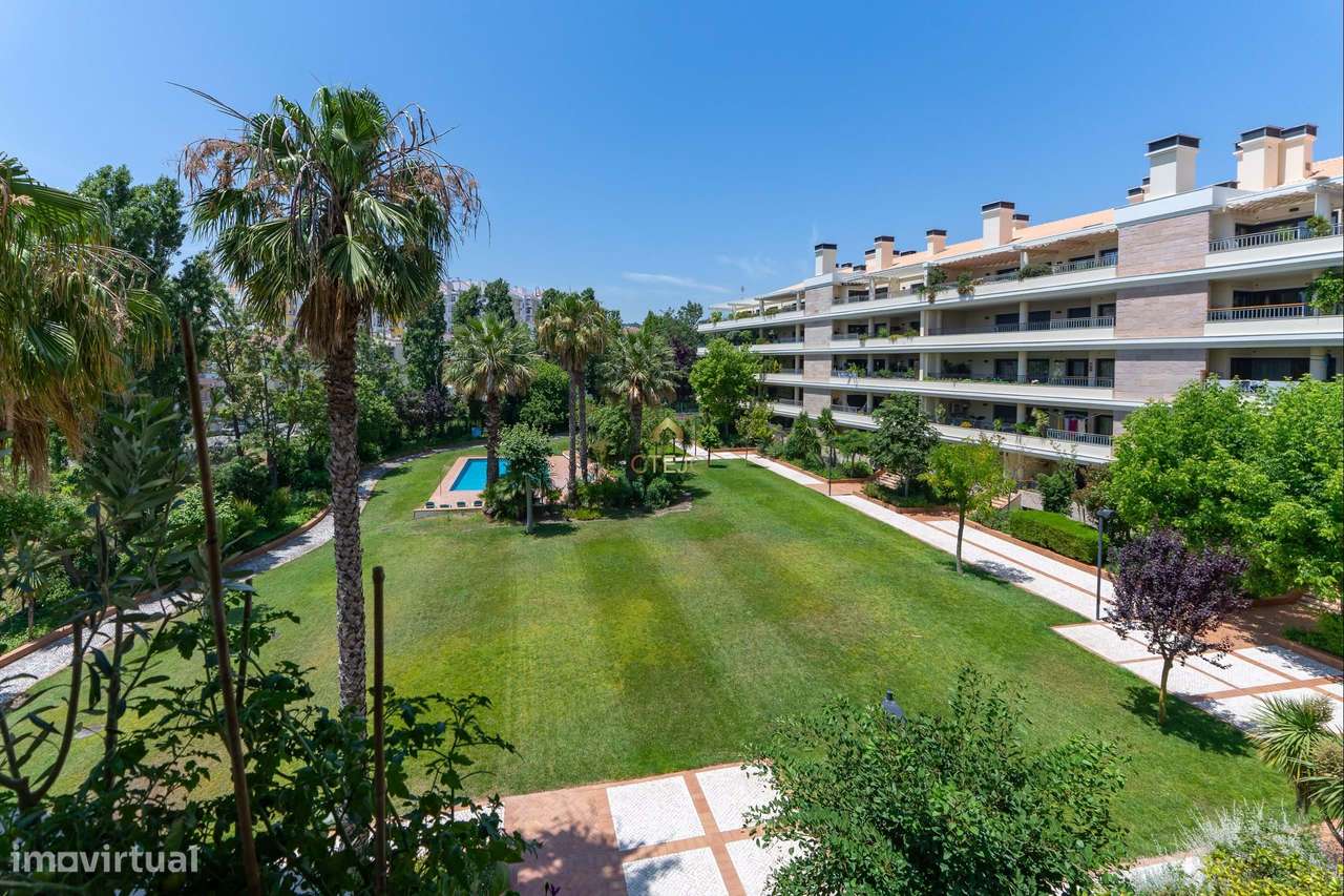 Apartamento T3 no Prestigiado Condomínio Solar do Morgado, Póvoa de Sa - Grande imagem: 2/45