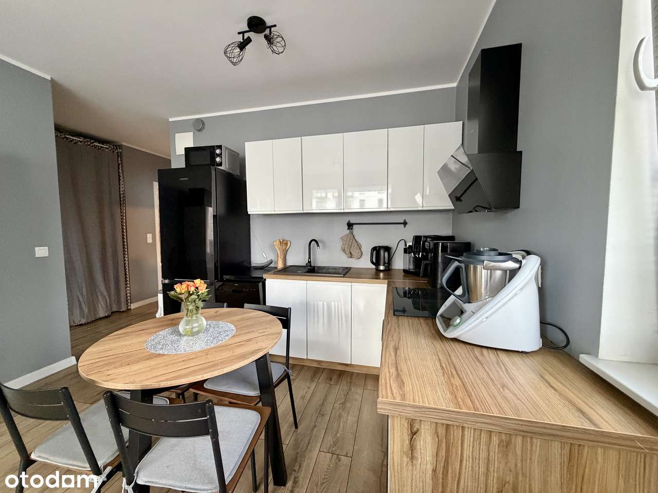 3-pokojowe mieszkanie z balkonem | Hala Garażowa | Komórka lok-6