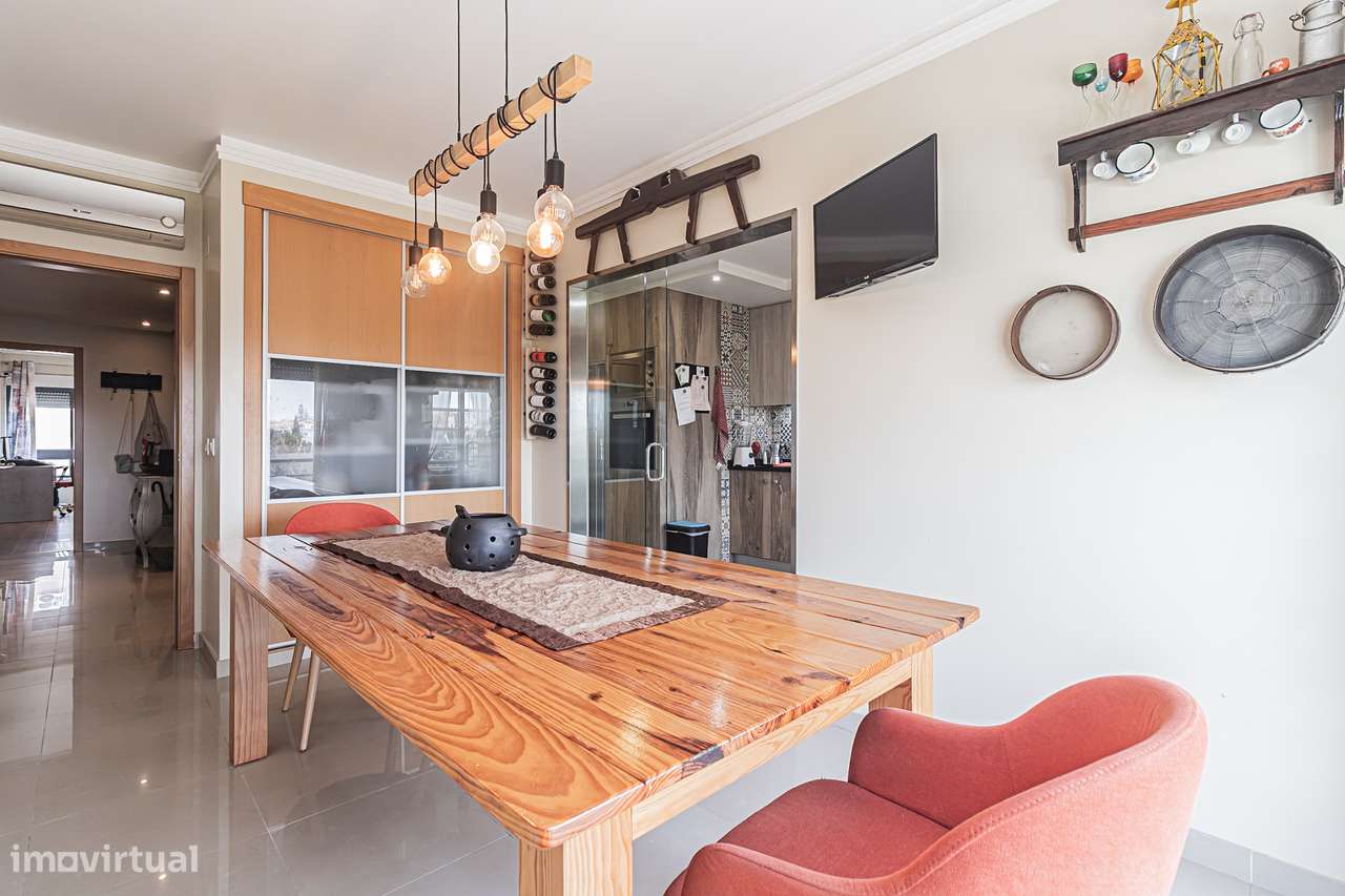 Apartamento T3 Duplex com Garagem, na Quinta da Marialva - Grande imagem: 5/49