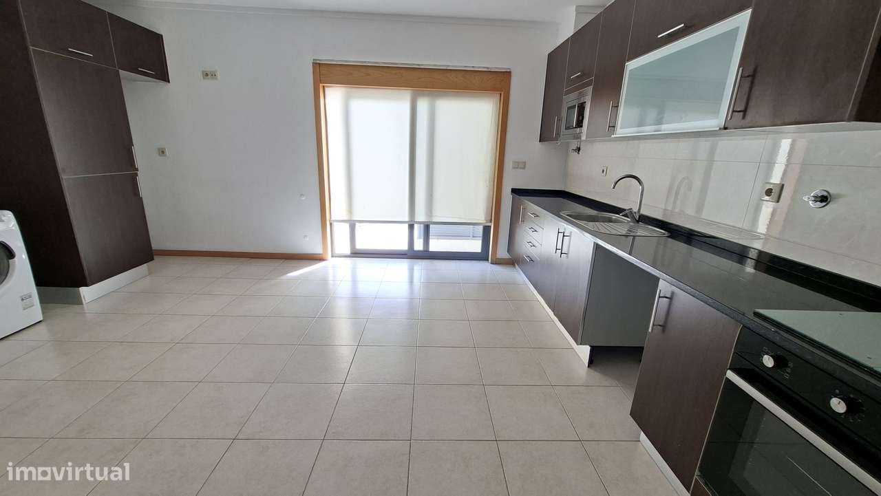 Apartamento T3 com 236m², Garagem, Lugar  estacionamento  Pinhal Novo - Grande imagem: 5/22