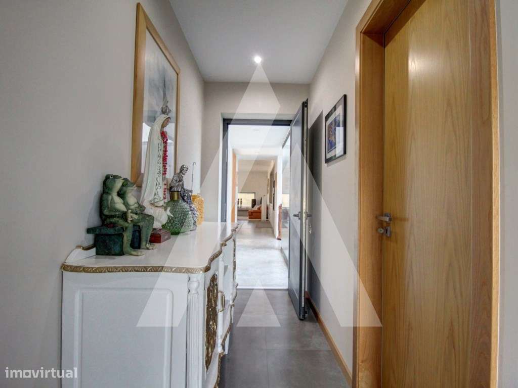 Moradia T4 de Luxo em Oliveira do Bairro-26