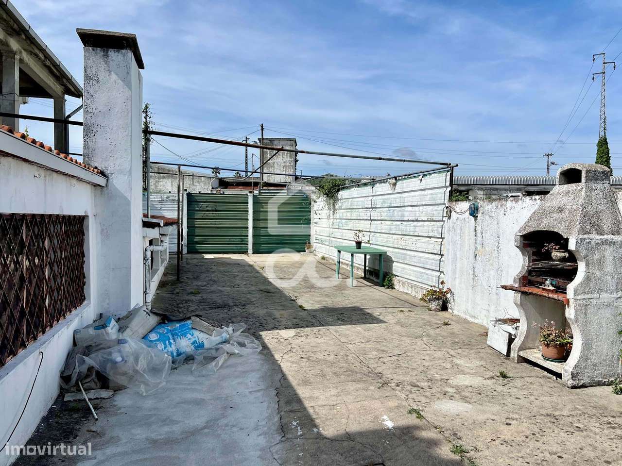 Quinta Senhorial T7 para reabilitação com elevado potencial construtiv-23