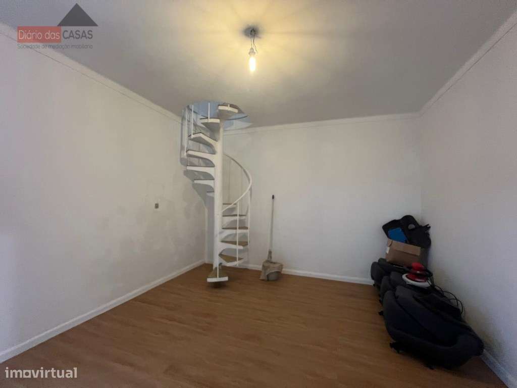 Moradia T4 com Lote de 690 m²-29