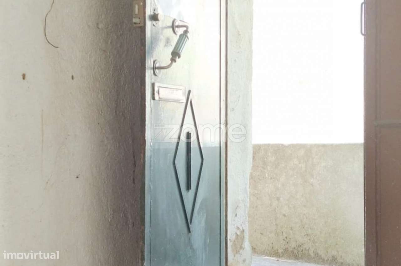 Moradia T1 para remodelar com garagem Gouveia - Grande imagem: 2/2