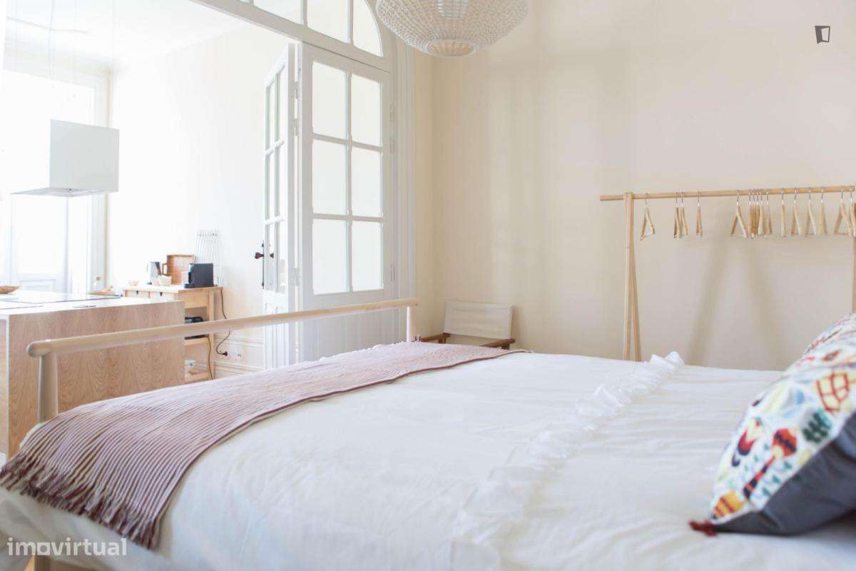 Apartamento com 1 quartos - localizado em Santo Ildefonso Porto - Grande imagem: 2/6