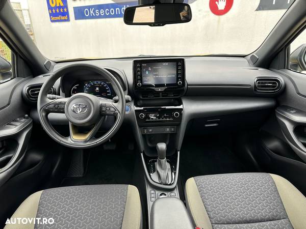 Toyota Yaris Cross 1.5 VVT-i HSD 4x4 Dynamic Adventure - 9